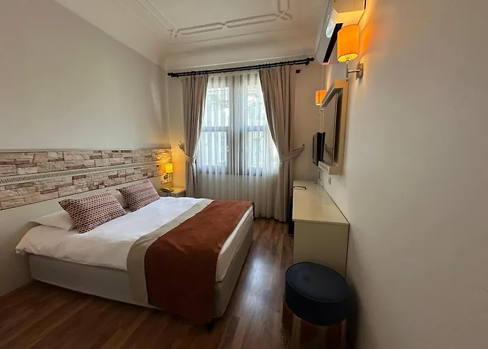 Economy Room